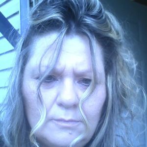 Meet your Posher, Laurie